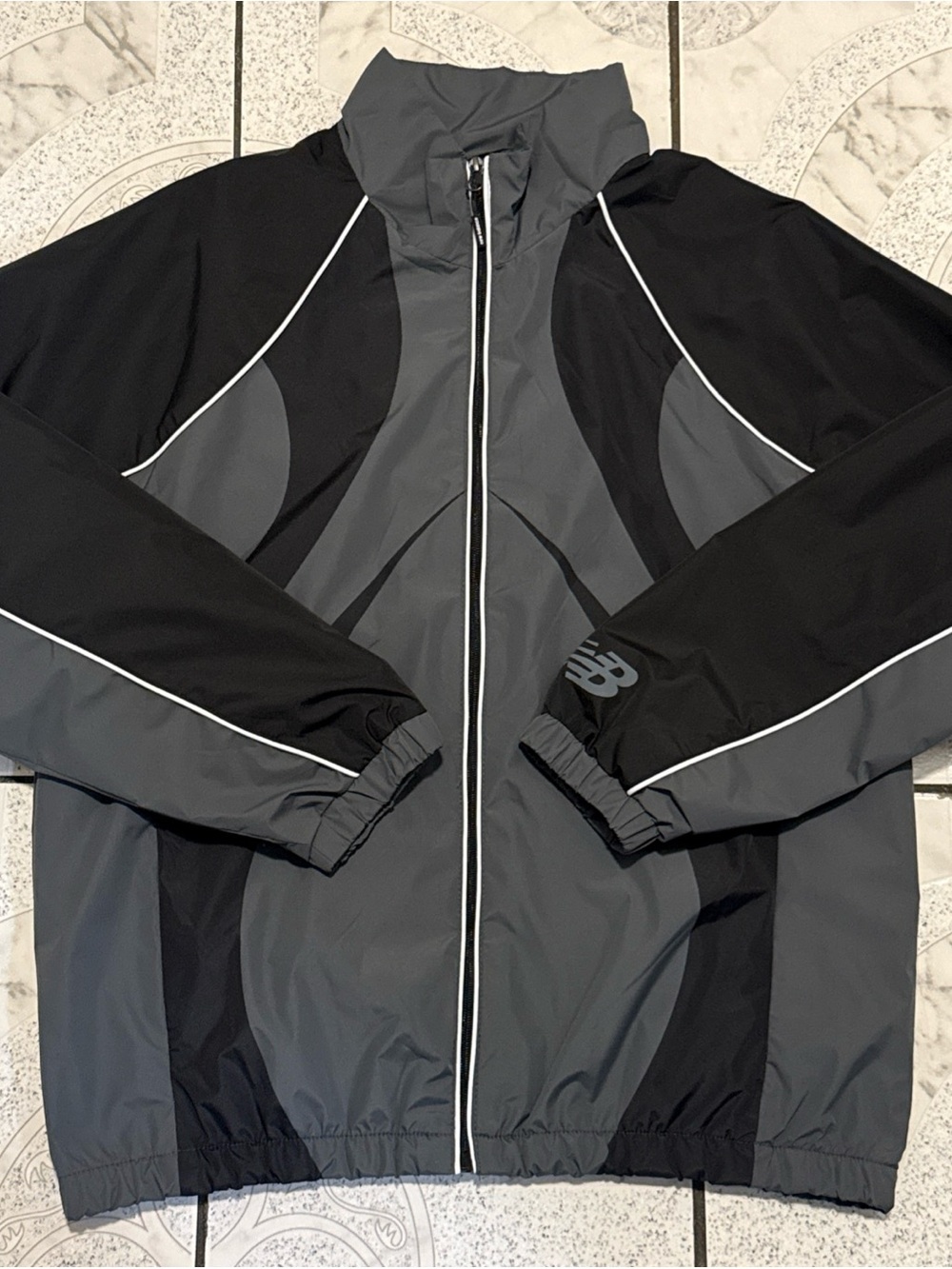 New Balance Colorblock Full-Zip Windbreaker Jacket Black Grey Men’s Size Medium